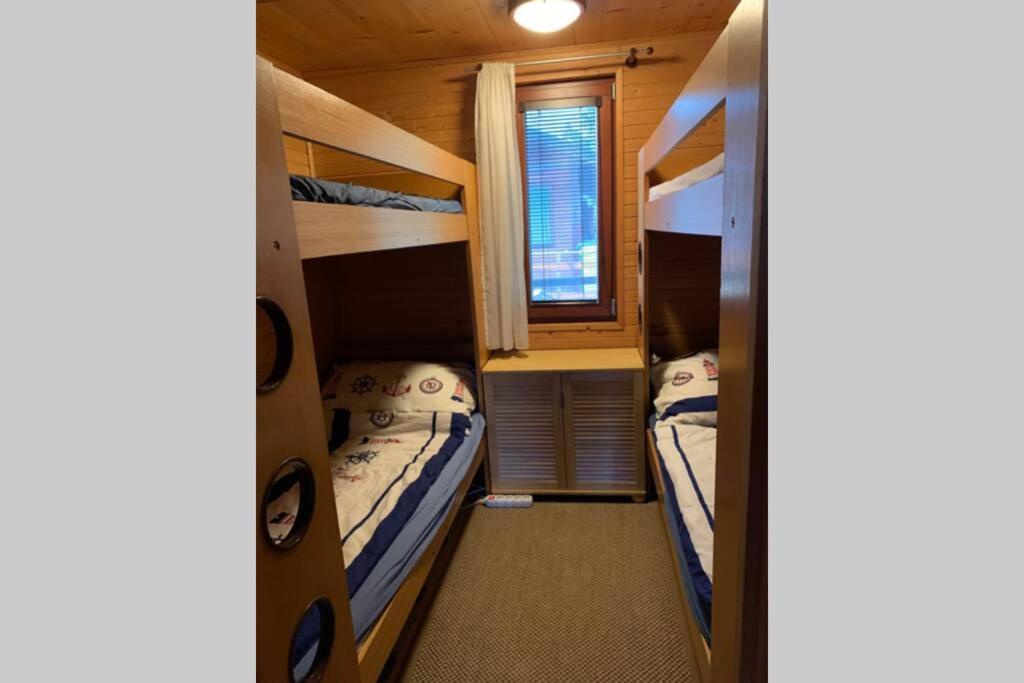 Hotel Houseboat - Beacon Of Happiness Bratislava Exterior foto
